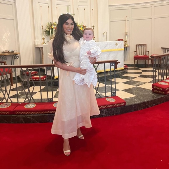 Meet your Posher, Anne - Picture 2 of 16